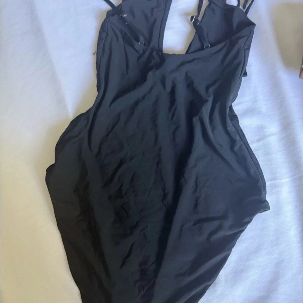 Black Women's One-Piece Swimsuit with Front Keyhole - Picture 2 of 4